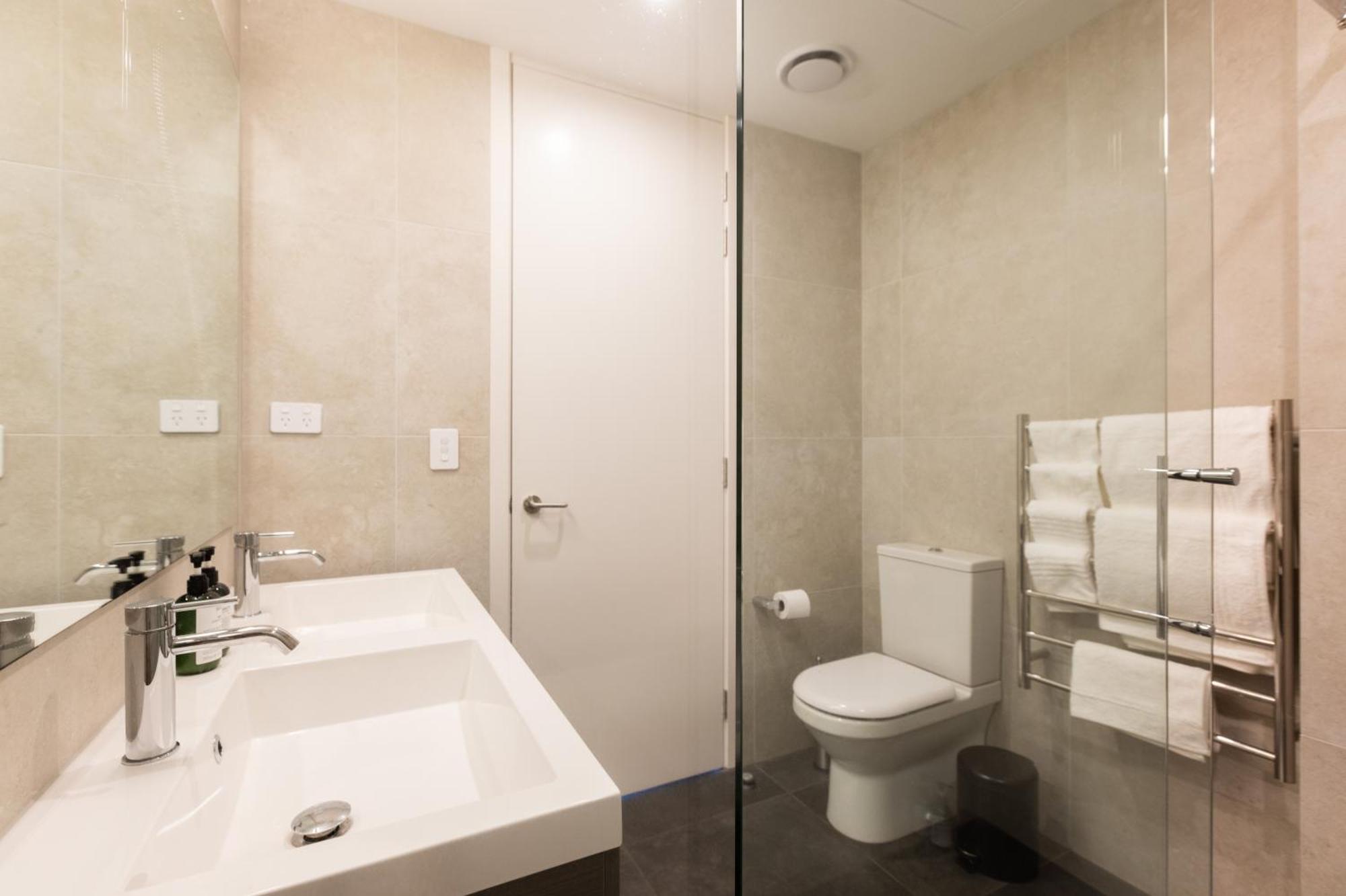 Luxury 2 Bedroom Cbd Apartment With Free Parking Christchurch Exterior foto